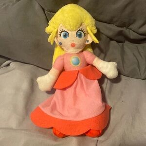 Princess Peach Plushie